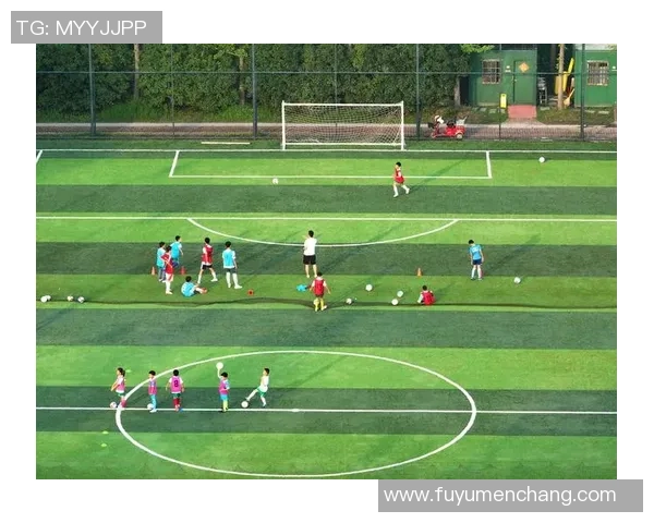 足球明星刘婷身高揭秘她在绿茵场上的优势与魅力分析 足球明星刘婷身高揭秘她在绿茵场上的优势与魅力分析